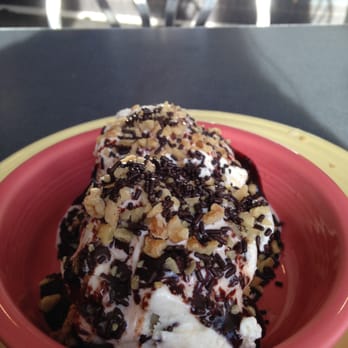 Colleen's - Brownie Sundae - Ice Cream & Frozen Yogurt Near Me - Medford, Massachusetts Colleen's - Brownie Sundae - Ice Cream & Frozen Yogurt Near Me - Medford, Massachusetts