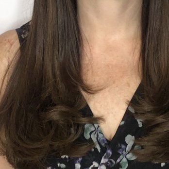 Vain & Luxe - Front headshot - Blow Dry/Out Services Near Me Vain & Luxe - Front headshot - Blow Dry/Out Services Near Me