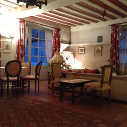 Hôtel de Bourgogne - Der Salon - hier kann man nach dem Abendessen den Abend ausklingen lassen.