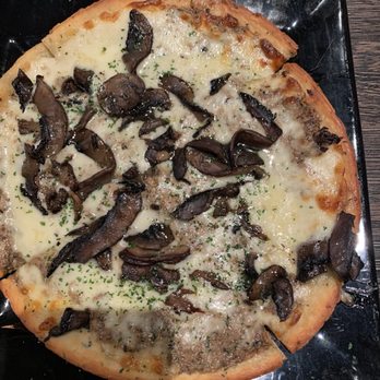 Rams Pint House & Rooftop Lounge - Mushroom pizza - Salad Near Me - Perkasie, Pennsylvania