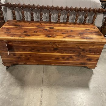 121 Consignment Furniture - Cedar chest - Furniture Stores Near Me - Columbia, Missouri 121 Consignment Furniture - Cedar chest - Furniture Stores Near Me - Columbia, Missouri
