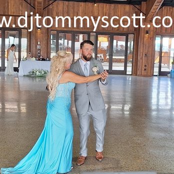 DJ Tommy Scott - The Venue at Boyd Farm
https://boydfarmevents.com - DJs Near Me - Wylie, Texas DJ Tommy Scott - The Venue at Boyd Farm
https://boydfarmevents.com - DJs Near Me - Wylie, Texas