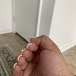 Le's Nail Salon - Look how chunky it is.