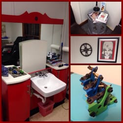 Battle Royale Tattoo - The inside of the shop.