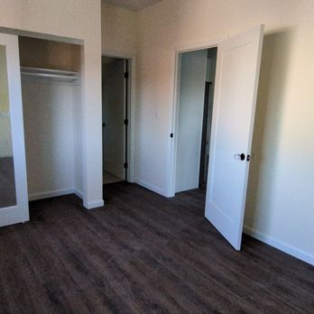 Preferred Home Builders - Bedroom with large closet - General Contractors Near Me - Canoga Park, California Preferred Home Builders - Bedroom with large closet - General Contractors Near Me - Canoga Park, California