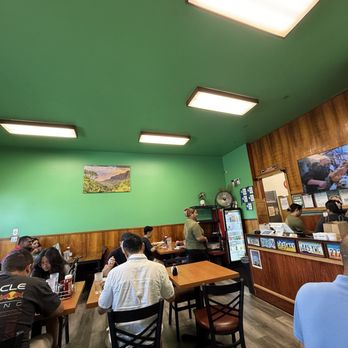Guieb Cafe - Inside - New American Near Me - Honolulu, Hawaii Guieb Cafe - Inside - New American Near Me - Honolulu, Hawaii