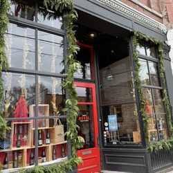Revel OTR Urban Winery - Christmasy!