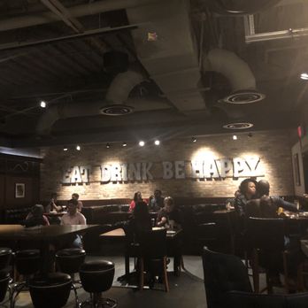 Bar Louie - Winter Park - Bars Near Me - Winter Park, Florida