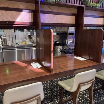 PhoHolic - Individual bar seating - Noodles Near Me - Costa Mesa, California