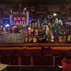 Pat's - Full bar