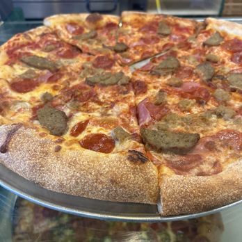 Sofia's Pizzeria - Pepperoni cheese, sausage tomatoes and it was delicious. - Pizza Near Me - San Antonio, Texas Sofia's Pizzeria - Pepperoni cheese, sausage tomatoes and it was delicious. - Pizza Near Me - San Antonio, Texas