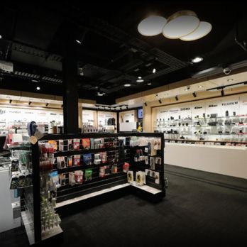 Diamonds Camera, Video & Digital - Diamonds Camera Internal - Photography Stores & Services Near Me - Adelaide, SA Diamonds Camera, Video & Digital - Diamonds Camera Internal - Photography Stores & Services Near Me - Adelaide, SA