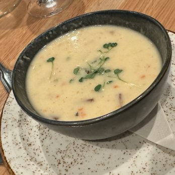 Zinfandel Grille - 02.25.24 SEASONAL SOUP - Clam Chowder - New American Near Me - Sacramento, California Zinfandel Grille - 02.25.24 SEASONAL SOUP - Clam Chowder - New American Near Me - Sacramento, California