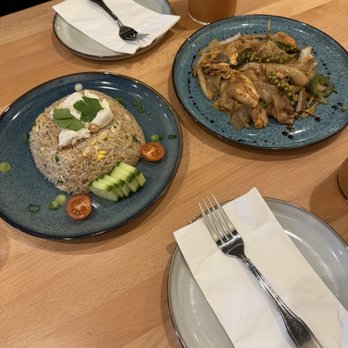 Manon - crab fried rice and drunken noodle - Thai Near Me - Fullerton, California Manon - crab fried rice and drunken noodle - Thai Near Me - Fullerton, California