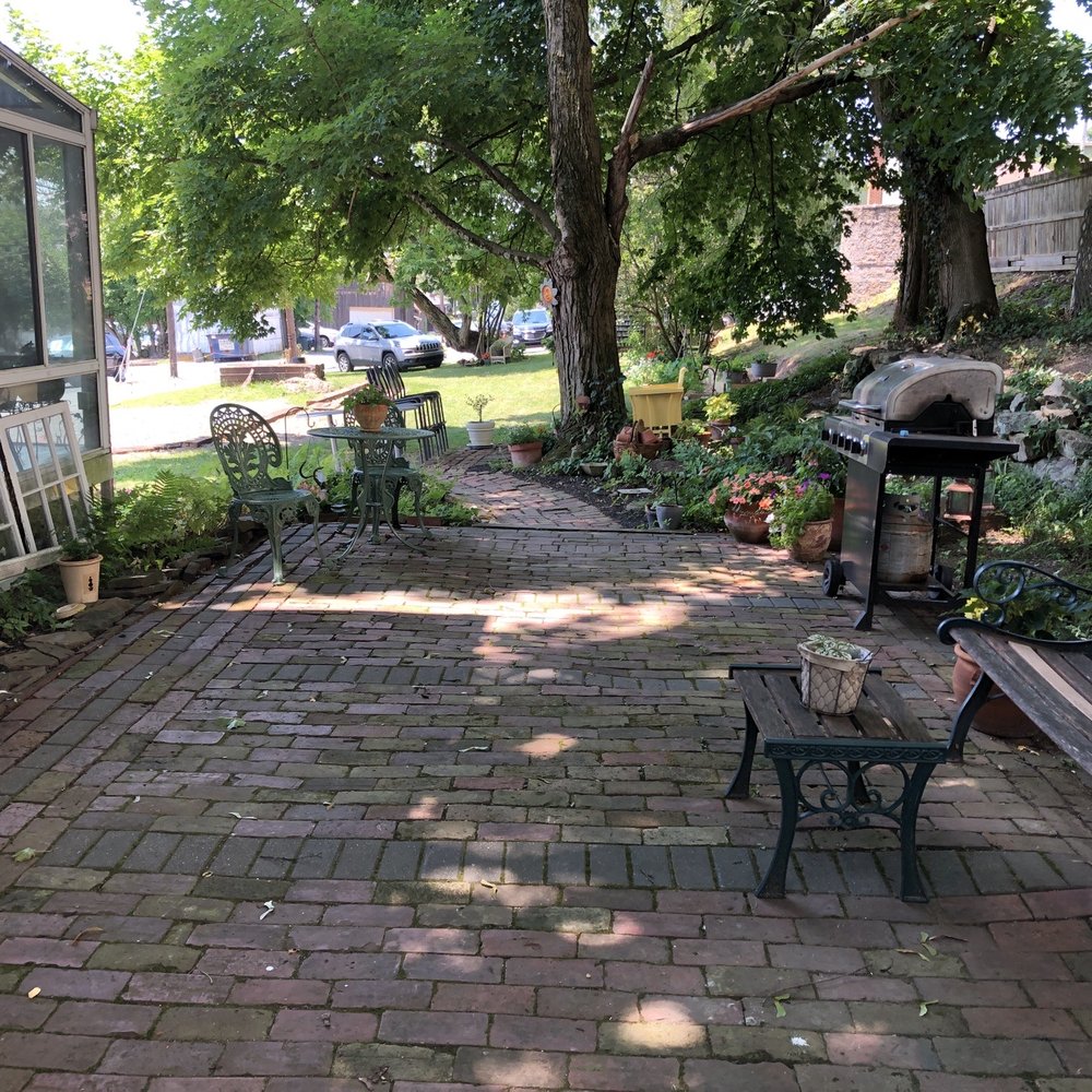 Farmers Daughters Cafe - Patio area. - Cafes Near Me - New Bloomfield, Pennsylvania Farmers Daughters Cafe - Patio area. - Cafes Near Me - New Bloomfield, Pennsylvania