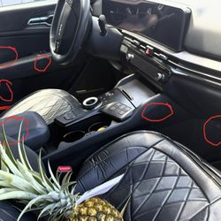 Pineapple Express Kauai Car Rentals - Car received with white spots along the car and mud on passenger side