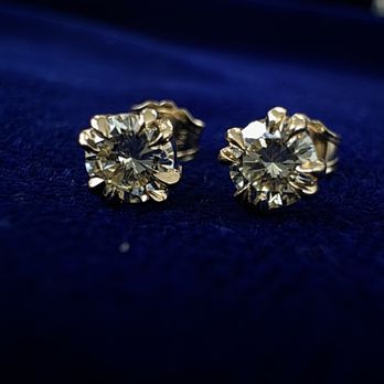 Automic Gold - Customer diamond earrings - Jewelry Near Me - New York, New York