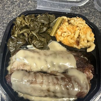 Georgia Peach - *Smothered Turkey Wings with collard greens, Mac & Cheese, Rice - Soul Food Near Me - Woodlawn, Maryland