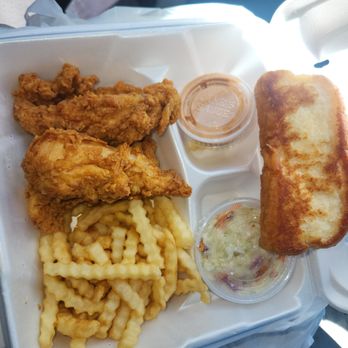 Raising Cane's Chicken Fingers - Good lunch - Chicken Shop Near Me - Phoenix, Arizona Raising Cane's Chicken Fingers - Good lunch - Chicken Shop Near Me - Phoenix, Arizona