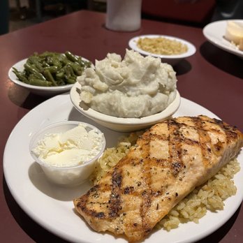 Richards Farm Restaurant - Seasoned Salmon on a bed of rice, mashed potatoes, and green beans. - American Near Me - Casey, Illinois Richards Farm Restaurant - Seasoned Salmon on a bed of rice, mashed potatoes, and green beans. - American Near Me - Casey, Illinois