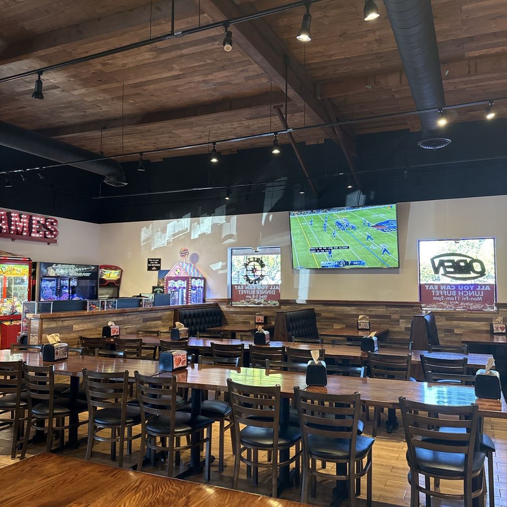 Mountain Mike's Pizza - Dining area - Pizza Near Me - Fremont, California Mountain Mike's Pizza - Dining area - Pizza Near Me - Fremont, California