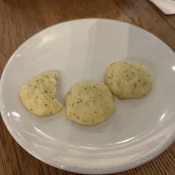Chez Mike - Decadent lemon butter cookies they deliver after your meal... Next level people!! - New American Near Me - E Greenbush, New York
