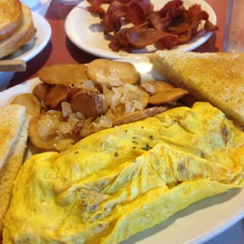 Doug's Place - Breakfast & Brunch Near Me - Castro Valley, California