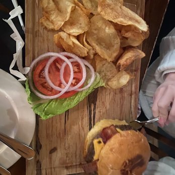 Gusto Grill - Cheeseburger - Bars Near Me - East Brunswick, New Jersey
