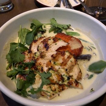 Culinary Dropout - Spicy Vegan Curry with Chicken - New American Near Me - Gilbert, Arizona