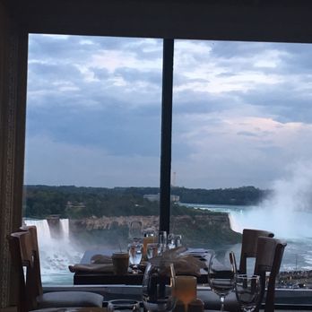 The Rainbow Room - Breakfast & Brunch Near Me - Niagara Falls, Ontario