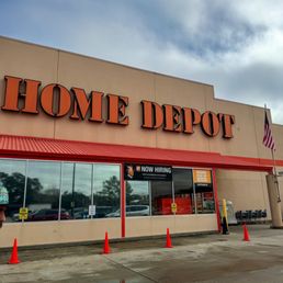 Exterior photo of The Home Depot - Baton Rouge, Louisiana Exterior photo of The Home Depot - Baton Rouge, Louisiana