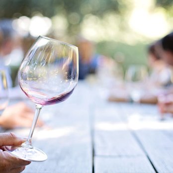 Stagecoach Company Wine Tours - Swirl, smell, sip - Wine Tours Near Me Stagecoach Company Wine Tours - Swirl, smell, sip - Wine Tours Near Me