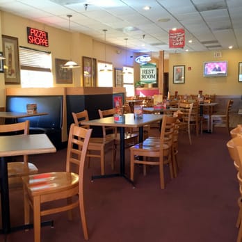 Pizza Shoppe - Restaurant Interior - Pizza Near Me - Olathe, Kansas