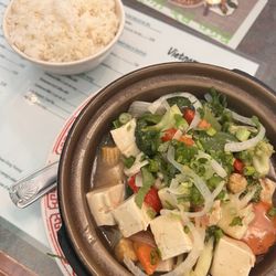 Vietnamese Cuisine Restaurant - 17. Tofu & Vegetable Hot Pot