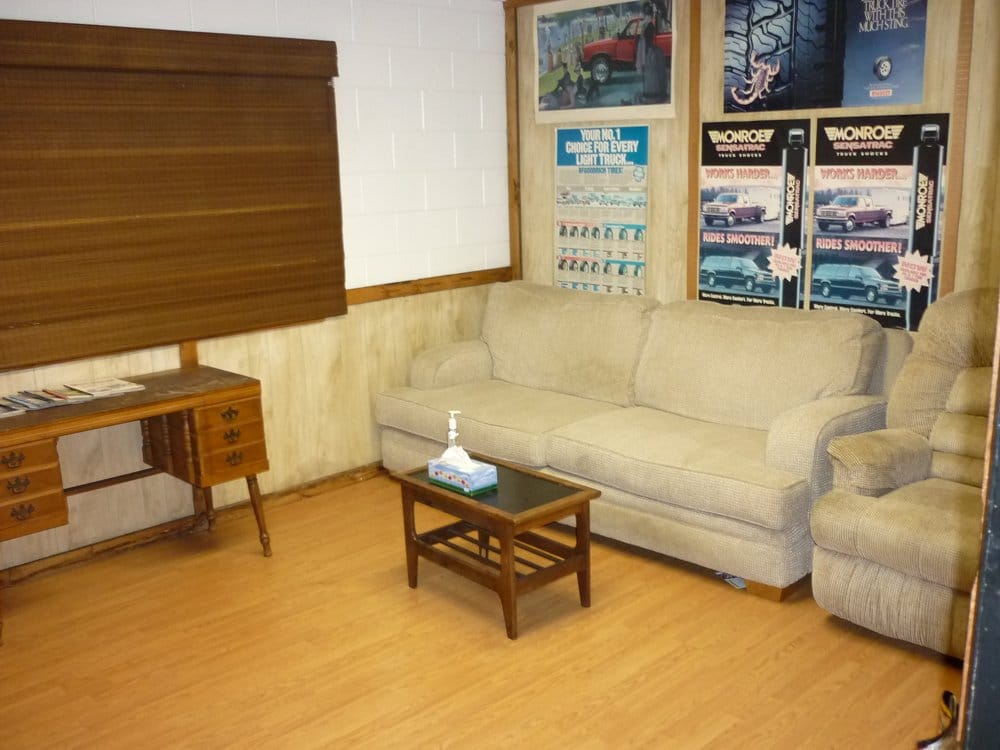 BELMONT TIRES, WHEELS AND SERVICE 13 Photos & 37 Reviews 564 El