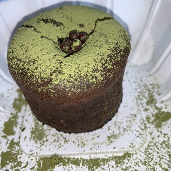 Spot Dessert Bar - 7/16/20 matcha lava cake - Desserts Near Me - Flushing, New York Spot Dessert Bar - 7/16/20 matcha lava cake - Desserts Near Me - Flushing, New York