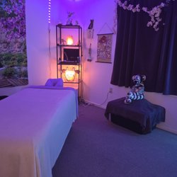 Healing Hands Massage & Wellness