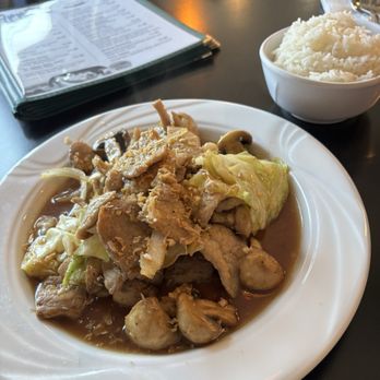 Thai Paradise Restaurant - Las Vegas - Garlic Pepper steak - Thai Near Me - Las Vegas, Nevada
