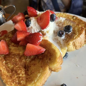 Scrambled Jake's - French toast with add on fruit and whipped cream - Breakfast & Brunch Near Me - Knoxville, Tennessee