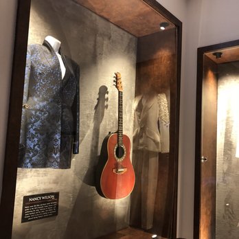 Hard Rock Cafe - Cocktail Bars Near Me - Porto, 13