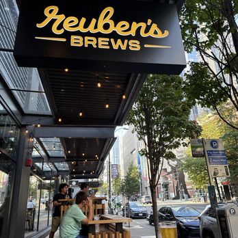 Reuben's Brews - Breweries Near Me - Seattle, Washington