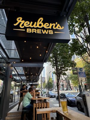 Reuben's Brews - Downtown Seattle Taproom by null