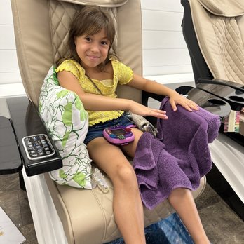 Glossy Nails Spa - Happy feet - Nail Salons Near Me - Matthews, North Carolina