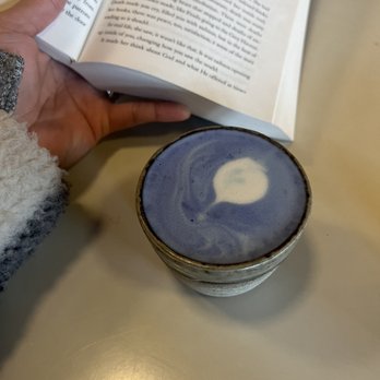 Electrica Coffee - Caffeine-Free Blue Matcha - Coffee & Tea Near Me - Portland, Oregon