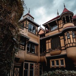 Winchester Mystery House