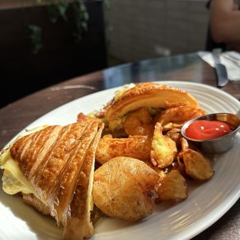 1228 Main - Bakeries Near Me - Las Vegas, Nevada