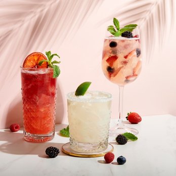 Del Frisco's Grille - featured cocktails with fruit garnishes - Steakhouses Near Me - Nashville, Tennessee Del Frisco's Grille - featured cocktails with fruit garnishes - Steakhouses Near Me - Nashville, Tennessee