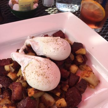 900 Grayson - The Tomboy - better than any other corned hash brunch entree I've ever had! - Breakfast & Brunch Near Me - Berkeley, California