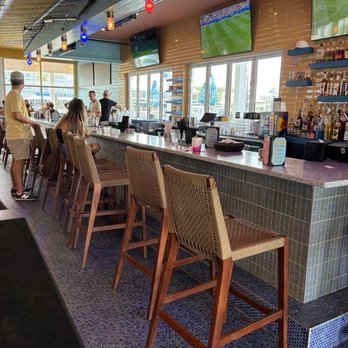 Sunsets Waterfront Dining - Mt Pleasant - Inside bar. - New American Near Me - Mt Pleasant, South Carolina
