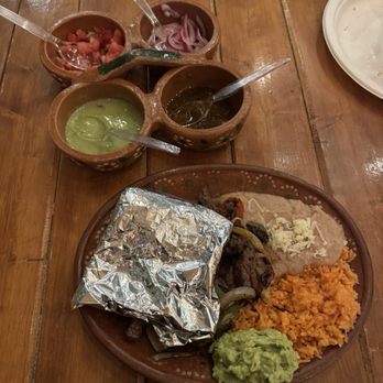Taqueria El Milagro - Beef fajitas plate - Mexican Near Me - Terlingua, Texas Taqueria El Milagro - Beef fajitas plate - Mexican Near Me - Terlingua, Texas